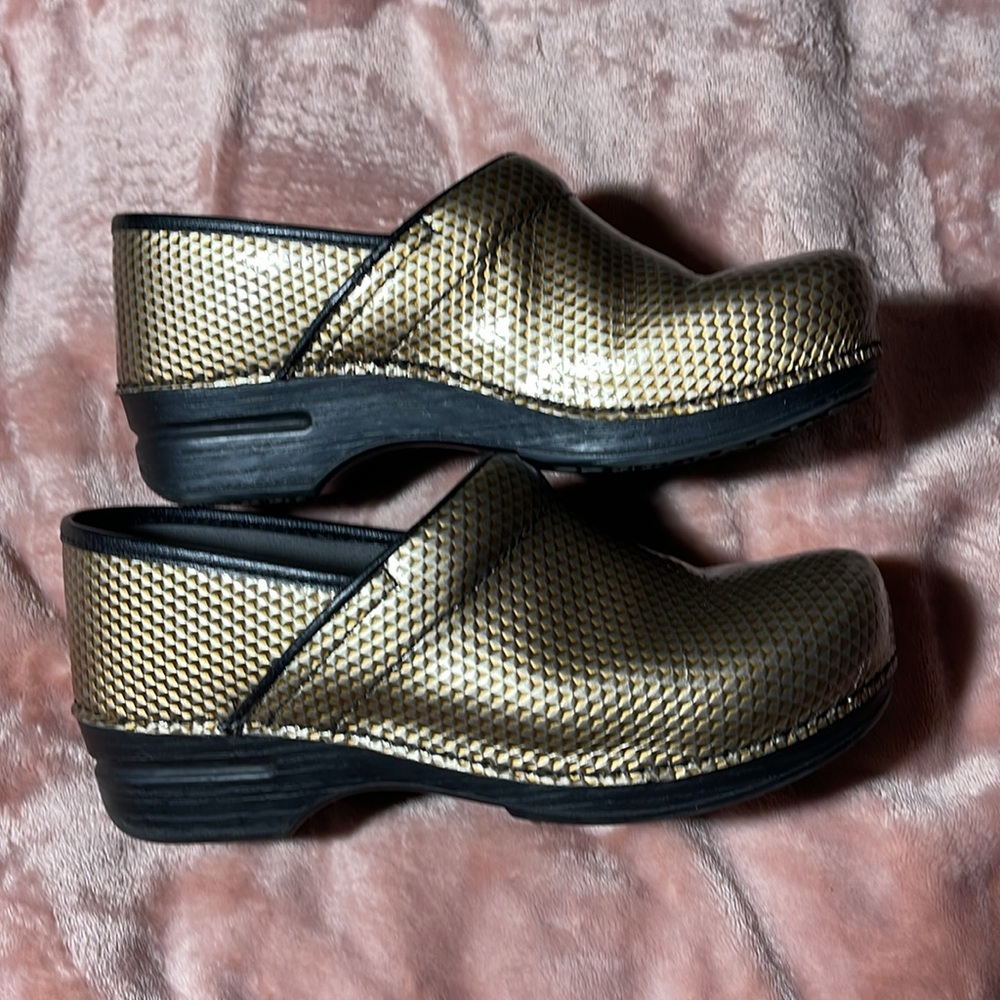 Dansko XP Clogs - Picture 5 of 8